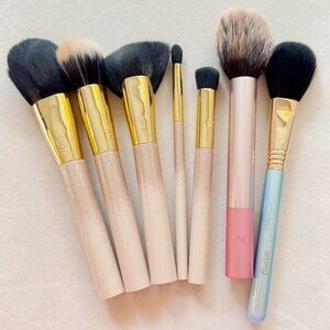 Tarte Sparkly Starlight Stunners and Blue Cinderella Makeup Brushes